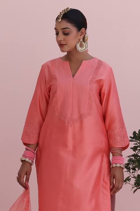 Shop Charu Makkar Coral Silk, Chanderi, Organza Embroidery Round Neck Kurta Set Online at Aza Fashions Shop_Charu Makkar_Coral Silk, Chanderi, Organza Embroidery Round Neck Kurta Set _Online_at_Aza_Fashions