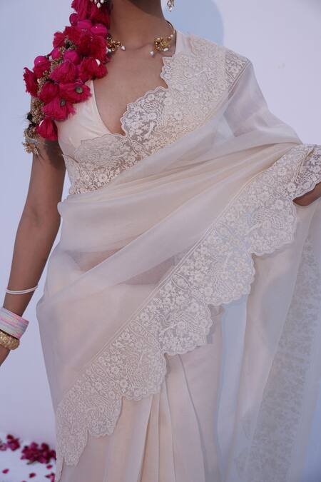 Buy_Charu Makkar_White Silk Organza Lace Round Neck Classic Saree And Blouse Set _Online_at_Aza_Fashions