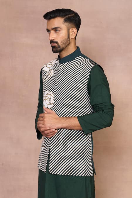 Buy_Gargee Designers_Green Polyester, Cotton Embroidery Meharban Bundi Set _Online_at_Aza_Fashions