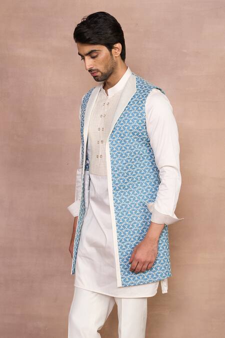 Buy Gargee Designers Blue , Silk, Satin Aqua Bundi Set Online at Aza Fashions Buy_Gargee Designers_Blue , Silk, Satin Aqua Bundi Set _Online_at_Aza_Fashions