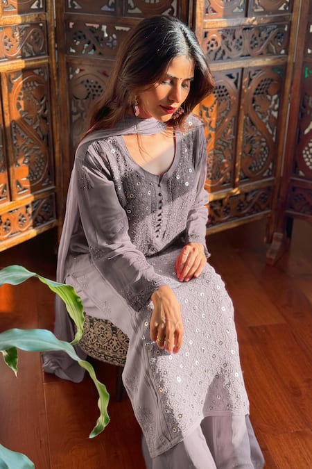 Buy_Label Aishwaryrika_Gray Georgette Embroidery Round , Keyhole Chikankari Kurta Set _Online_at_Aza_Fashions