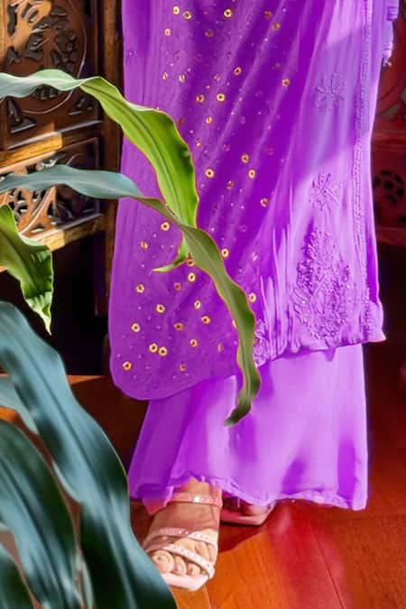 Label Aishwaryrika_Purple Georgette Embroidery Split V-neck Chikankari Kurta Set _Online_at_Aza_Fashions