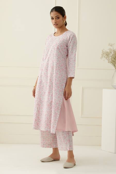 Musal_White Cotton, Kota Doria Round Neck Floral Printed Kurta Set_at_Aza_Fashions