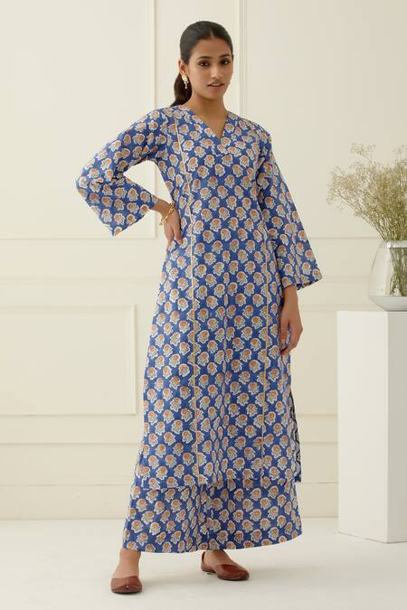 Buy_Musal_Blue Cotton, Kota Doria V-neck Floral Print Straight Kurta Set _Online_at_Aza_Fashions