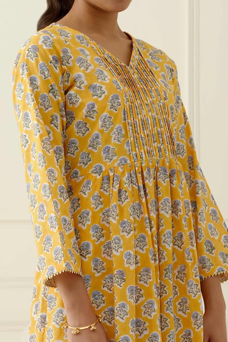 Buy_Musal_Yellow Cotton, Georgette Embroidery V-neck Printed Kurta Set With Dupatta