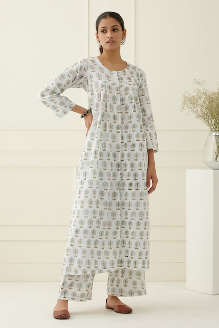 Buy_Musal_White Cotton, Kota Doria Round Neck Printed Kurta Set _Online_at_Aza_Fashions