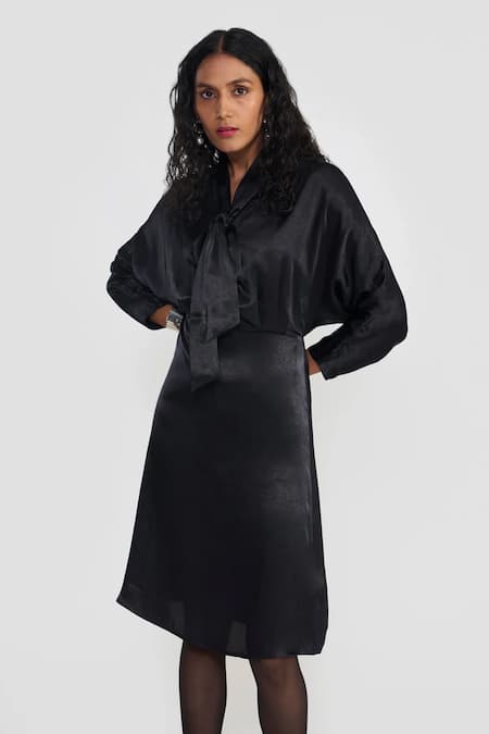 Buy Perona Black Polyester Satin Midi Dress Online at Aza Fashions Buy_Perona_Black Polyester Satin Midi Dress _Online_at_Aza_Fashions