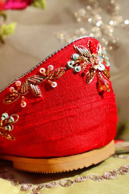 Buy_Shradha Hedau Footwear Couture_Red Embroidered Raw Silk Flats _Online_at_Aza_Fashions