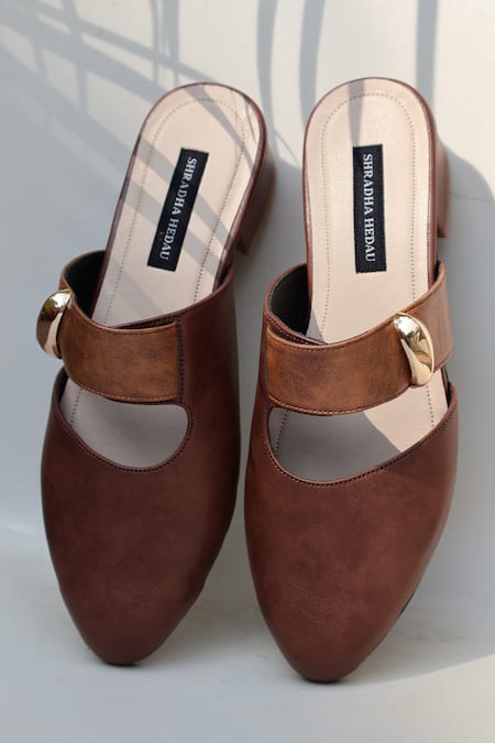 Shradha Hedau Footwear Couture_Brown Textured Designer Flats _Online_at_Aza_Fashions