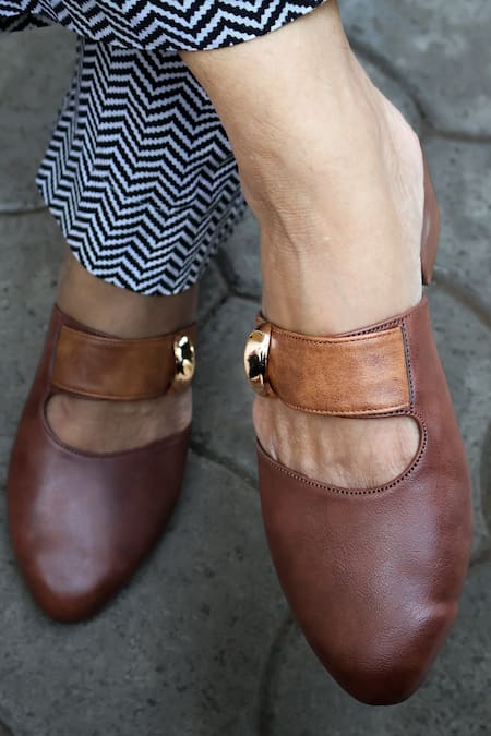 Shradha Hedau Footwear Couture_Brown Textured Designer Flats _at_Aza_Fashions