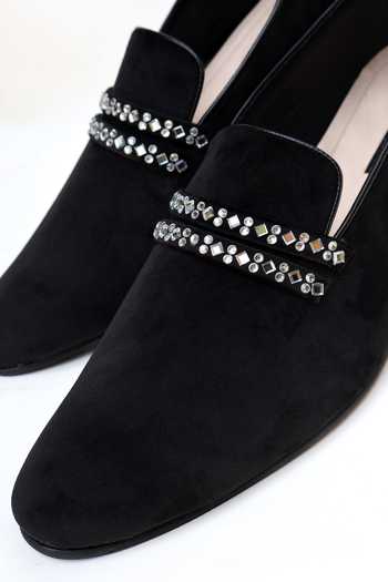 Shradha Hedau Footwear Couture Black Embellished Velvet Suede Flats Online at Aza Fashions Shradha Hedau Footwear Couture_Black Embellished Velvet Suede Flats _Online_at_Aza_Fashions