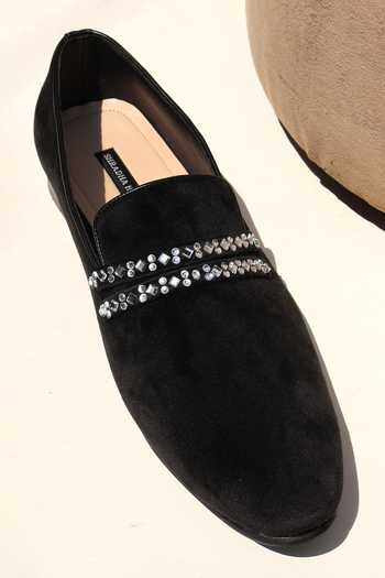 Shop Shradha Hedau Footwear Couture Black Embellished Velvet Suede Flats at Aza Fashions Shop_Shradha Hedau Footwear Couture_Black Embellished Velvet Suede Flats _at_Aza_Fashions