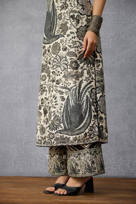 Torani Black Silk Embroidery Round Neck Kalamkari Tanuja Kurta Set Online at Aza Fashions Torani_Black Silk Embroidery Round Neck Kalamkari Tanuja Kurta Set _Online_at_Aza_Fashions