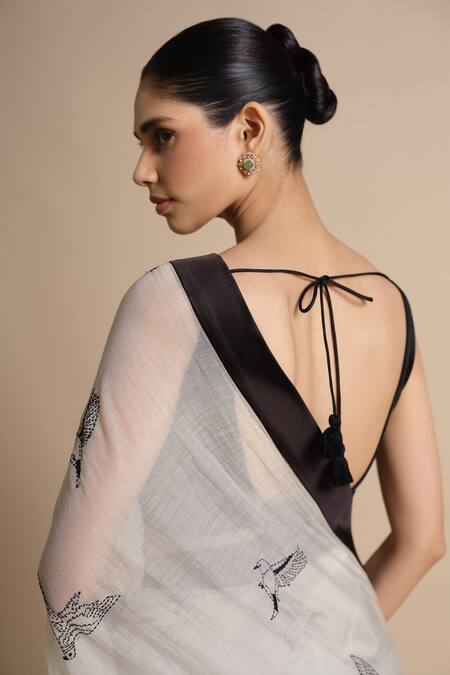 Buy_Grassroot By Anita Dongre_Ivory , Silk Tassels Round Neck Classic Saree With Blouse_Online_at_Aza_Fashions
