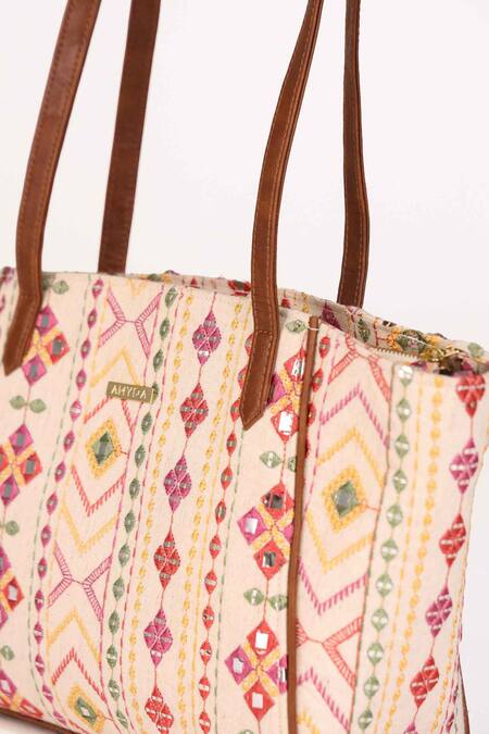 Shop_Amyra_Multi Color Embroidery Mirror Tote Bag 