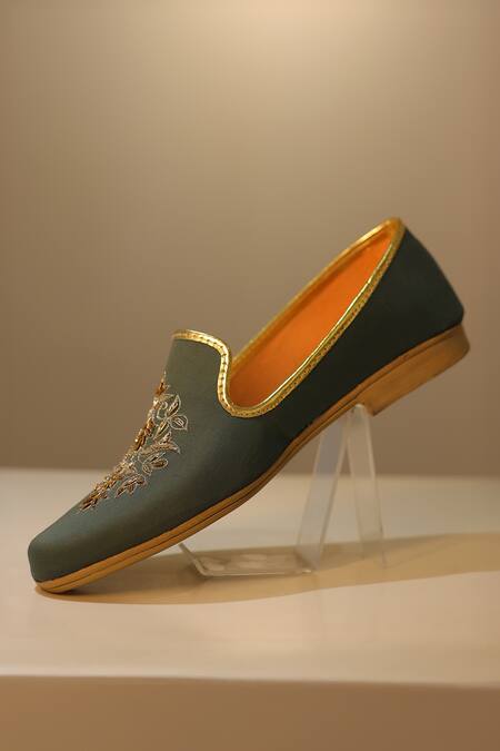 Hilo Design Designer Green Ethnic Jutti 