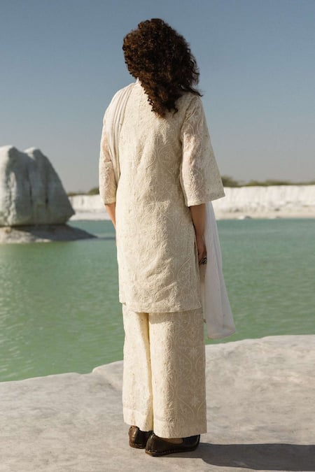 Karaj Jaipur Off White Chanderi, Kota Doria Embroidery Split V-neck Kurta Set Online at Aza Fashions Karaj Jaipur_Off White Chanderi, Kota Doria Embroidery Split V-neck Kurta Set _Online_at_Aza_Fashions