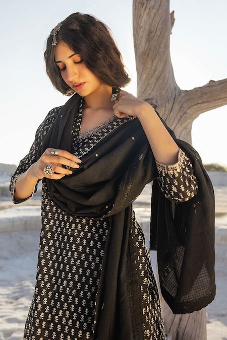 Buy_Karaj Jaipur_Black Cotton, Kota Doria Embroidery Round Neck Printed Kurta Set With Sharara 