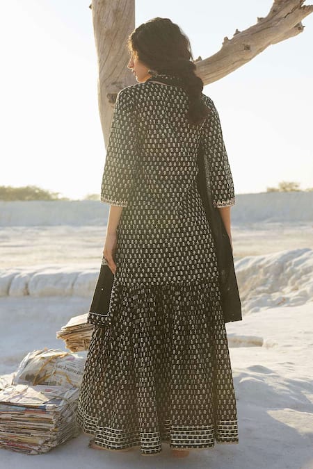 Karaj Jaipur Black Printed Kurta Set With Sharara 