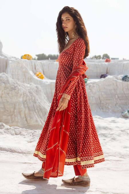 Shop Karaj Jaipur Red Cotton, Kota Doria Embroidery Scoop Neck Brick Anarkali Set Online at Aza Fashions Shop_Karaj Jaipur_Red Cotton, Kota Doria Embroidery Scoop Neck Brick Anarkali Set _Online_at_Aza_Fashions