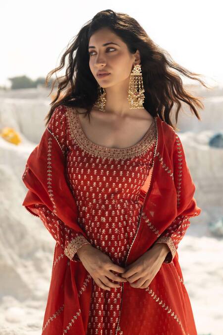Buy Karaj Jaipur Red Cotton, Kota Doria Embroidery Scoop Neck Brick Anarkali Set Buy_Karaj Jaipur_Red Cotton, Kota Doria Embroidery Scoop Neck Brick Anarkali Set