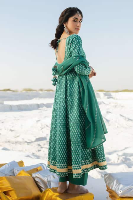 Karaj Jaipur Green Cotton, Kota Doria Sequins Round Neck Noor Anarkali Set With Dupatta Online at Aza Fashions Karaj Jaipur_Green Cotton, Kota Doria Sequins Round Neck Noor Anarkali Set With Dupatta _Online_at_Aza_Fashions