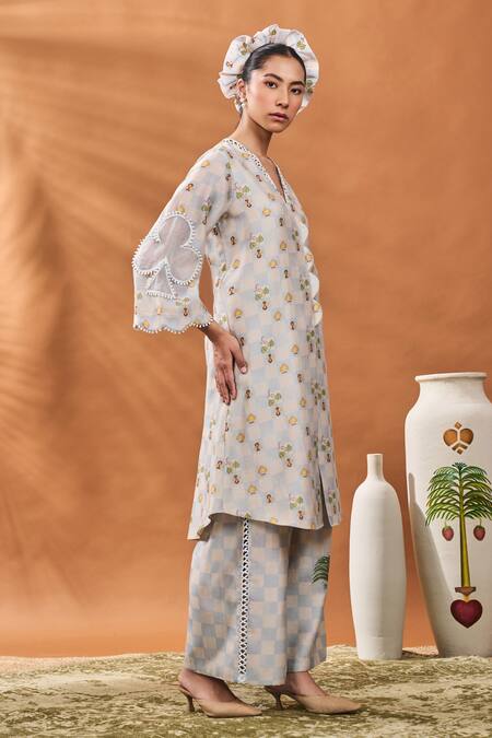 Masaba_Blue Chanderi Embroidery V-neck Powder Printed Kurta Set _Online_at_Aza_Fashions
