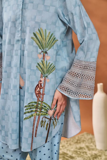 Masaba_Blue Crepe, Silk Collared Blooming Board Kurta Set _Online_at_Aza_Fashions