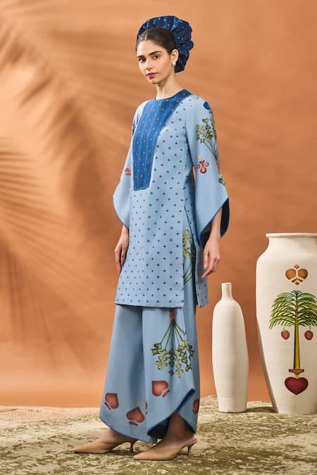 Buy_Masaba_Blue Chanderi Embroidery Round Neck Powder Printed Kurta Set _Online_at_Aza_Fashions