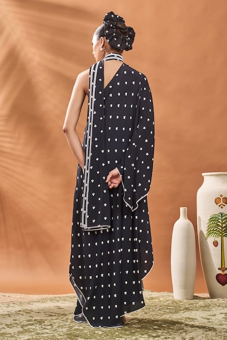 Shop_Masaba_Black Crepe Asymmetric Printed Silk Kurta Set _at_Aza_Fashions