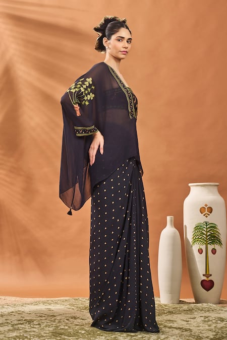 Buy_Masaba_Black Georgette, Crepe Sequins V-, Round Ace Of Clubs Fusion Kurta Set _Online_at_Aza_Fashions