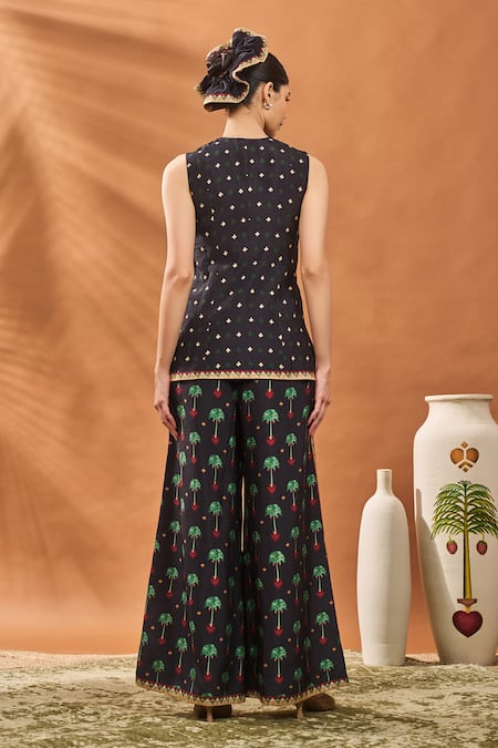 Shop_Masaba_Black Silk Round Neck Printed Kurta Set _at_Aza_Fashions