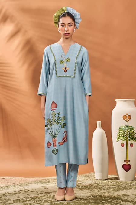 Shop_Masaba_Blue Chanderi, Organza Embroidery, Tassels V-neck Powder Printed Kurta Set _Online_at_Aza_Fashions