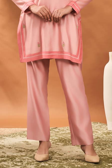 Masaba_Pink Chanderi, Organza Embroidery Split V-neck Kurta Set With Dupatta _Online_at_Aza_Fashions