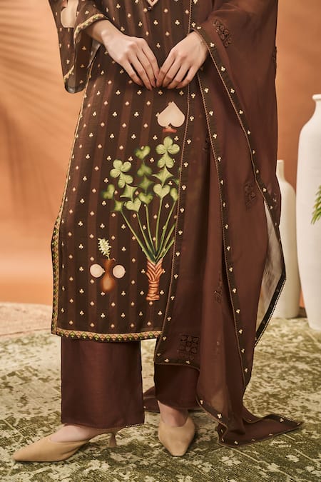 Buy Masaba Brown Silk, Organza Embroidery Round Neck Striped Raw Kurta Set Buy_Masaba_Brown Silk, Organza Embroidery Round Neck Striped Raw Kurta Set