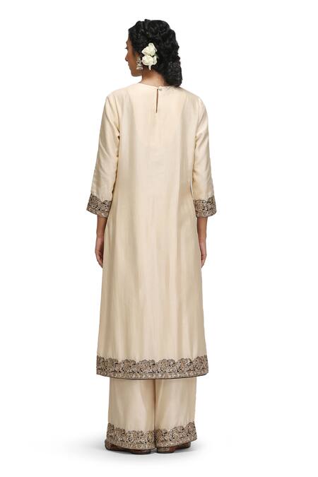 Mimamsaa_Ivory Silk, Organza Embroidery Round Neck Nandi Kurta Set With Dupatta _at_Aza_Fashions