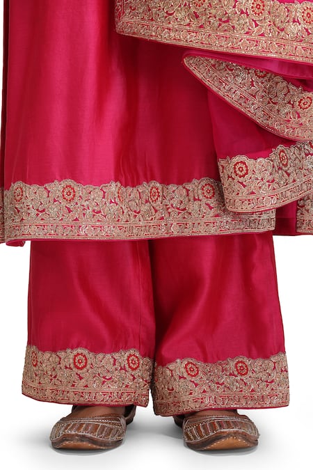 Mimamsaa_Pink Maheshwari, Organza Embroidery Round Neck Varahi Kurta Set _at_Aza_Fashions