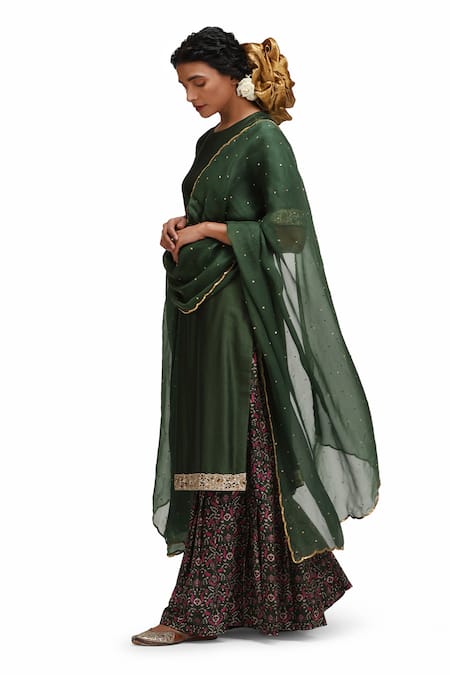 Buy_Mimamsaa_Green Organza Embroidery, Sequins Ananta Forest Silk Kurta Set With Dupatta _Online_at_Aza_Fashions