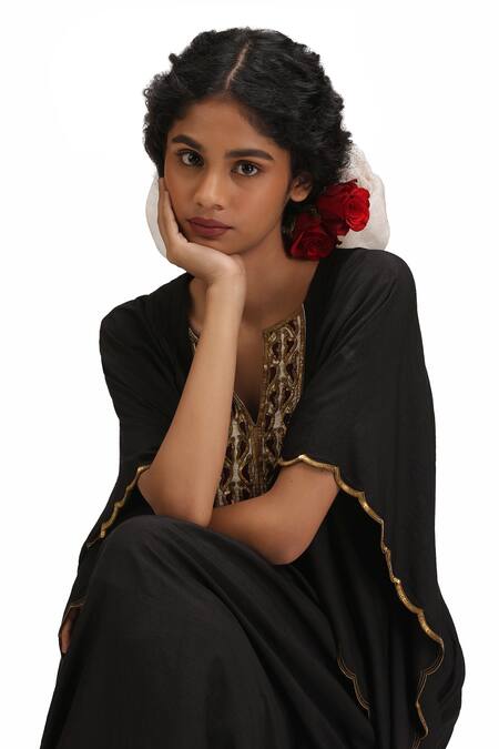 Mimamsaa_Black Embroidery V-neck Chandika Munga Silk Kaftan And Pant Set _at_Aza_Fashions