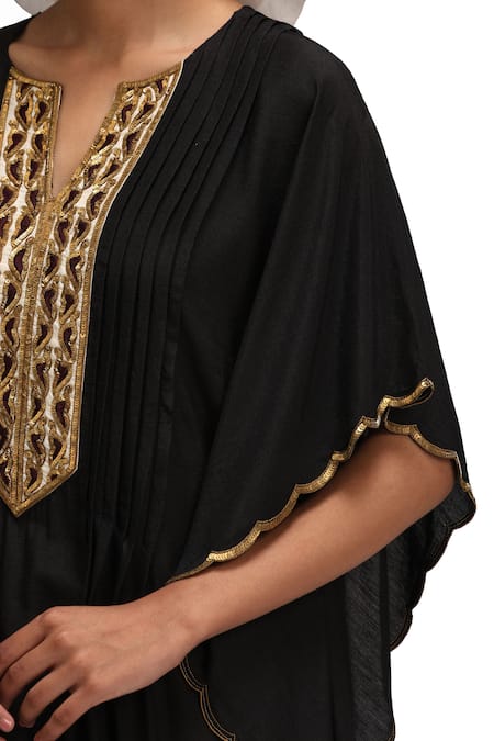Buy_Mimamsaa_Black Embroidery V-neck Chandika Munga Silk Kaftan And Pant Set 