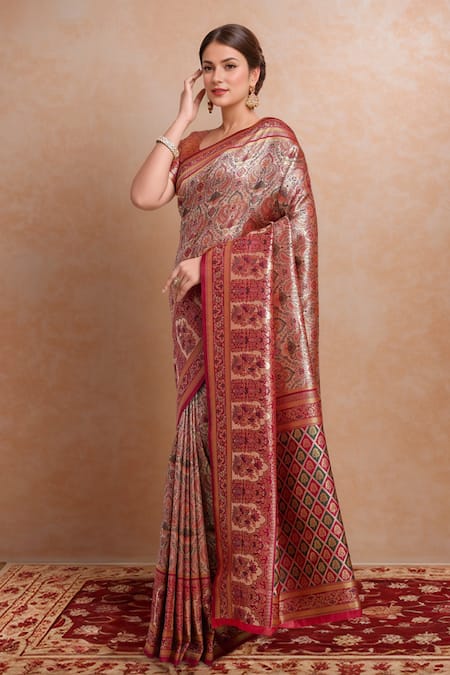 Samyukta Singhania_Maroon Silk Zari Round Neck Woven Saree Set _at_Aza_Fashions