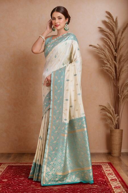 Buy_Samyukta Singhania_Cream Brocade, Silk Zari V-neck Banarasi Saree Set 