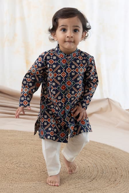 Tiber Taber Black Cotton Patola Print Kurta Set at Aza Fashions Tiber Taber_Black Cotton Patola Print Kurta Set _at_Aza_Fashions