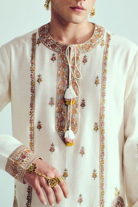 Wabi Sabi By Anshum-Ritesh_Ivory Chanderi Embroidery Kurta Set _at_Aza_Fashions