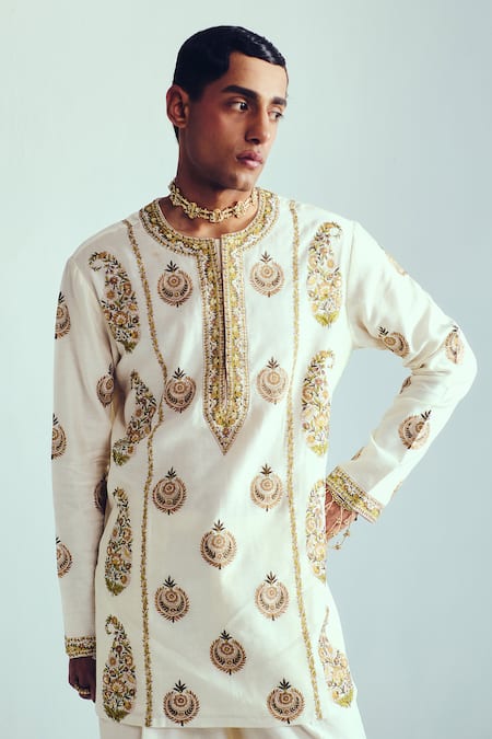 Wabi Sabi By Anshum-Ritesh_Ivory Chanderi Embroidery Kurta Set _Online_at_Aza_Fashions