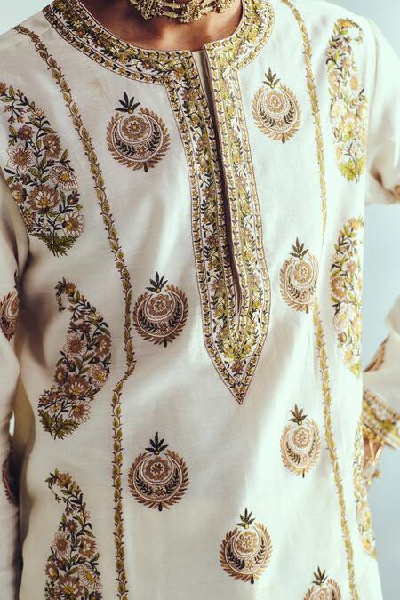 Buy_Wabi Sabi By Anshum-Ritesh_Ivory Chanderi Embroidery Kurta Set _Online_at_Aza_Fashions