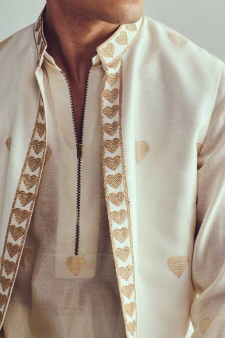 Wabi Sabi By Anshum-Ritesh_Ivory Chanderi Embroidery Woven Kurta Set _at_Aza_Fashions