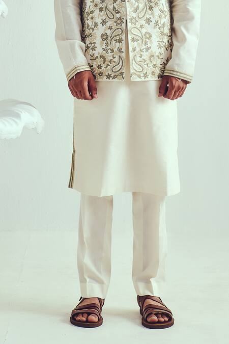 Buy_Wabi Sabi By Anshum-Ritesh_Ivory Chanderi Embroidery Kurta Set With Bundi _Online_at_Aza_Fashions