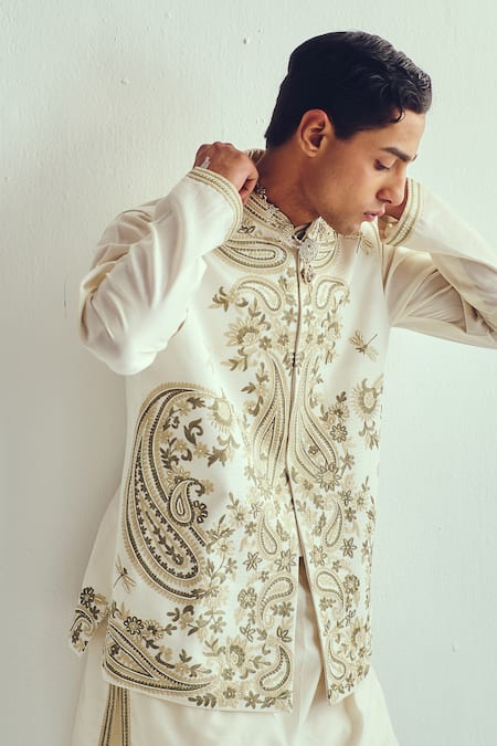 Buy_Wabi Sabi By Anshum-Ritesh_Ivory Chanderi Embroidery Kurta Set With Bundi 