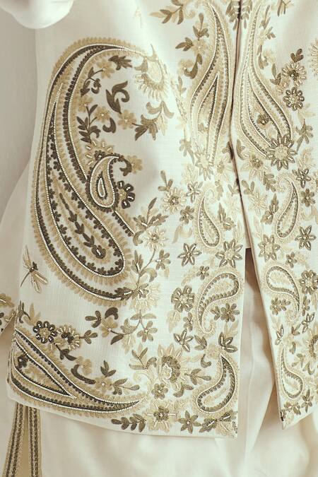 Shop_Wabi Sabi By Anshum-Ritesh_Ivory Chanderi Embroidery Kurta Set With Bundi 